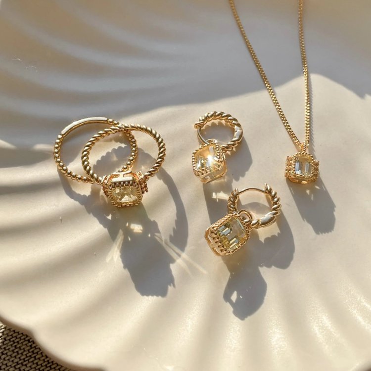 24KAE Ring with Colored Stones