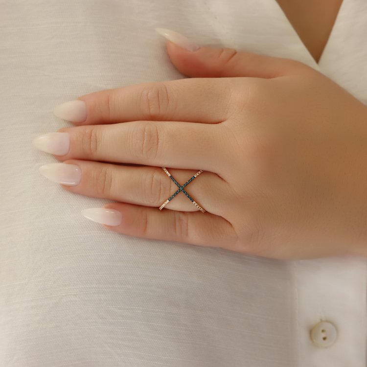 Δαχτυλίδι σε Ροζ Χρυσό 18Κ με Διαμάντια