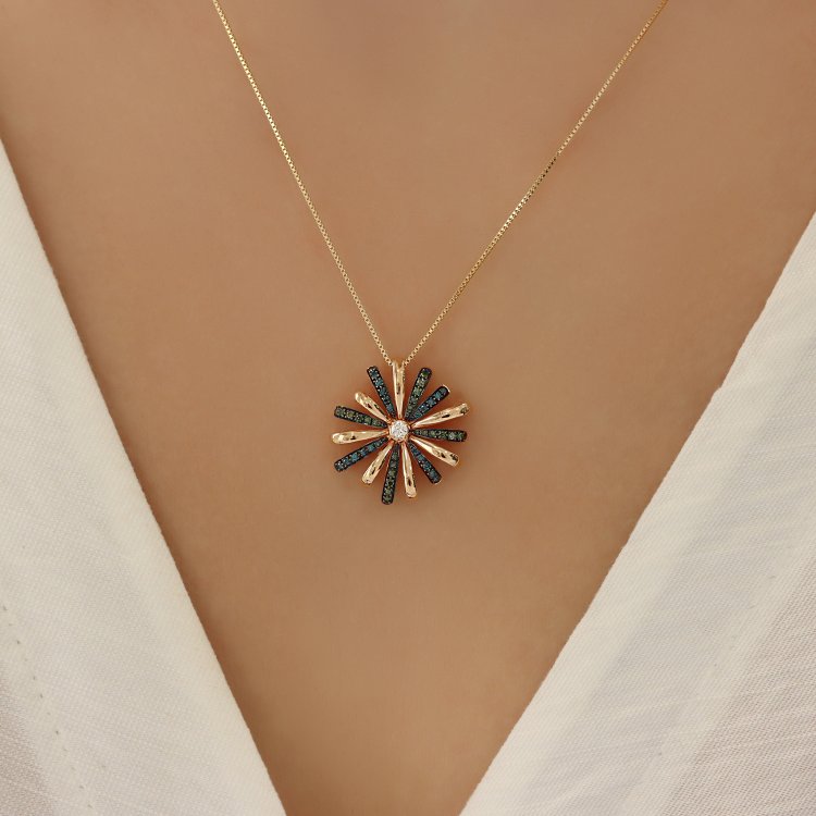 Μενταγιόν σε Ροζ Χρυσό 18Κ με Διαμάντια 