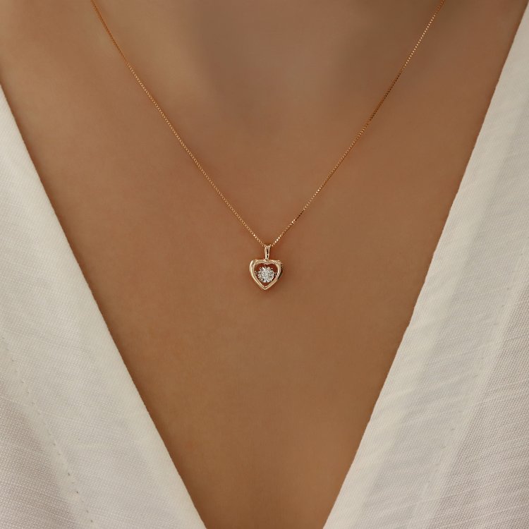 Μενταγιόν σε Ροζ Χρυσό 14Κ με Διαμάντι