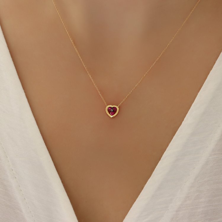 Κολιέ σε Ροζ Χρυσό 18Κ με Ρουμπίνια