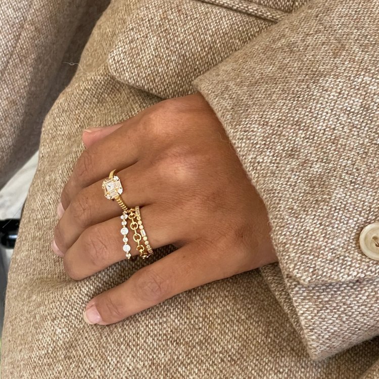 24KAE Ring with Stones
