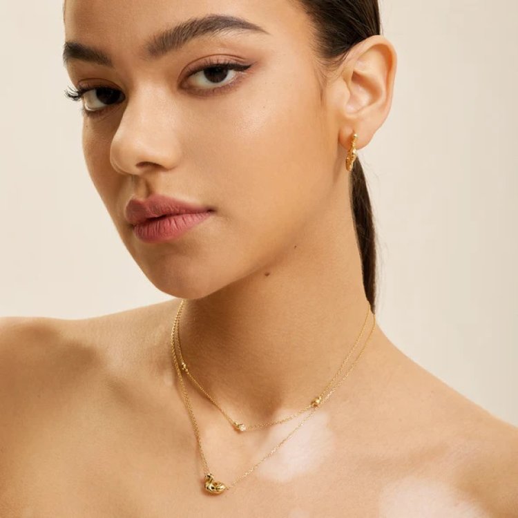 ANIA HAIE Gold Twisted Wave Hoop Earrings