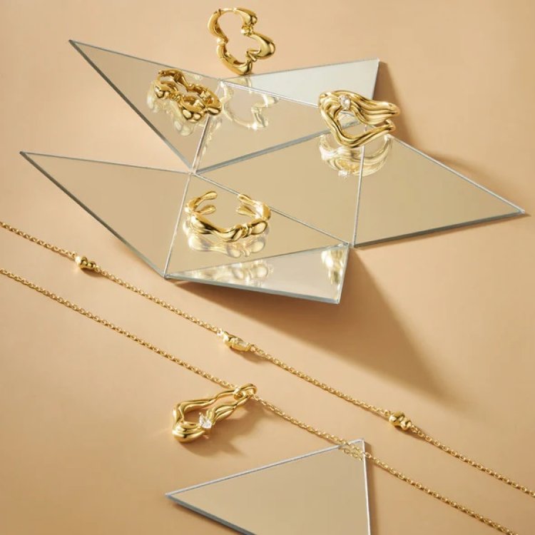 ANIA HAIE Gold Twisted Wave Hoop Earrings