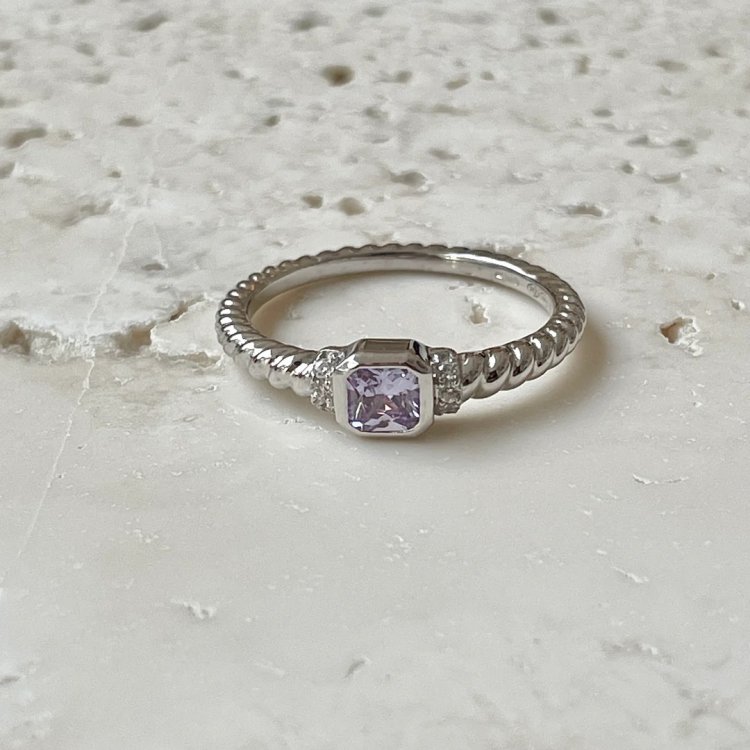 24KAE Ring with Colored Stones and Structure