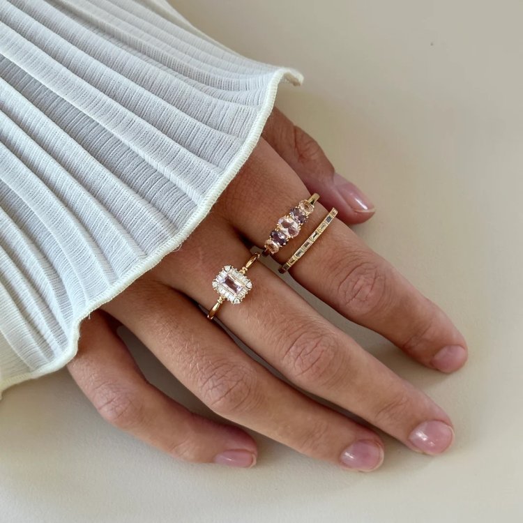 24ΚΑΕ Ring with Colored Stones