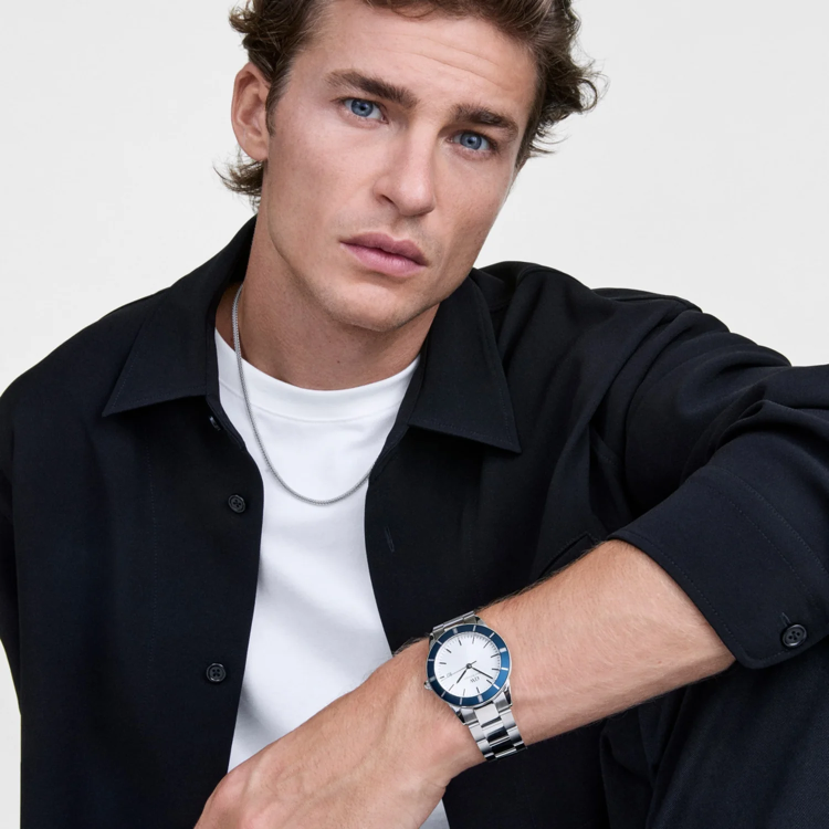 DANIEL WELLINGTON Iconic Paradigma Link Blue Bezel Silver Stainless Steel Bracelet