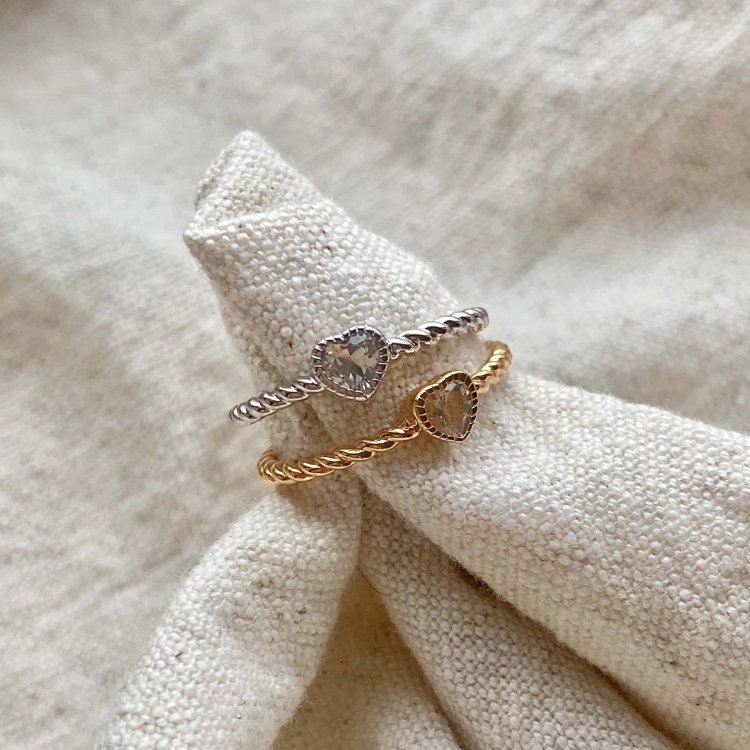 24KAE Ring with Heart Shaped Stone