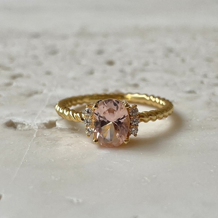 24KAE Ring with Colored Stones and Structure