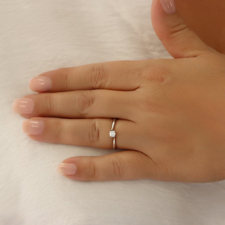 DIAMOND JOOLS Moνόπετρο Δαχτυλίδι σε Λευκό Χρυσο 18Κ με Διαμάντι