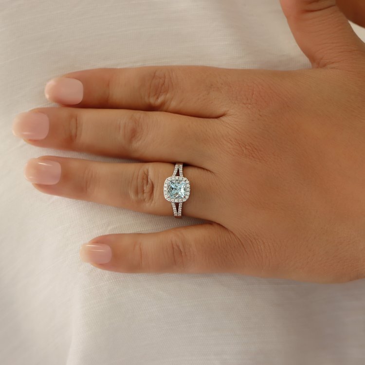 DIAMOND JOOLS Δαχτυλίδι Ροζέτα σε Λευκό Χρυσό 18Κ με Ακουαμαρίνα & Διαμάντια