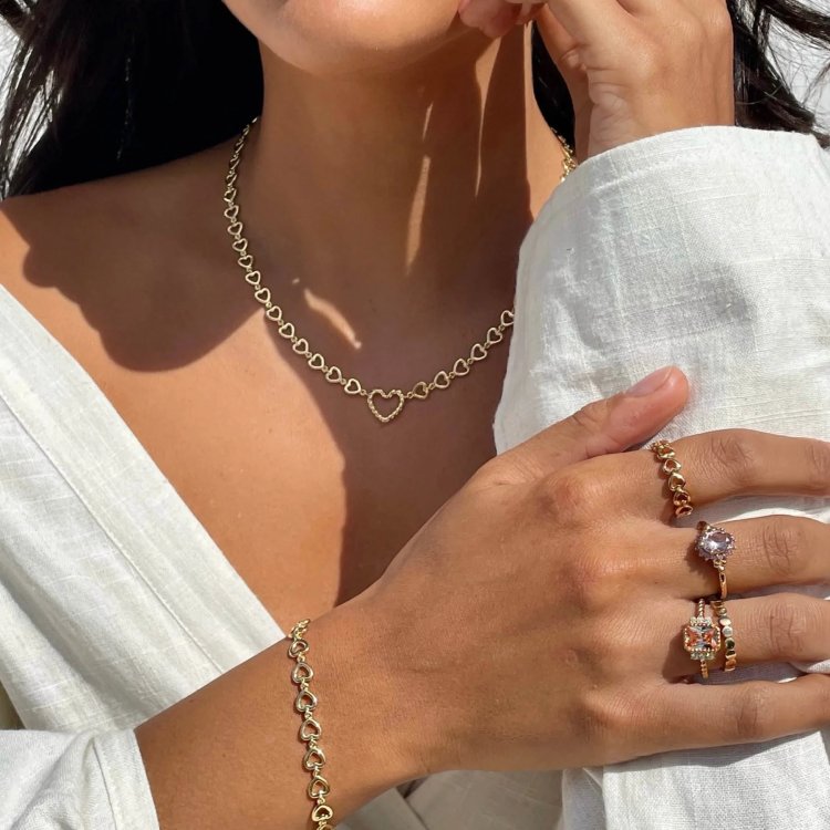 24KAE Ring Heart Shaped 