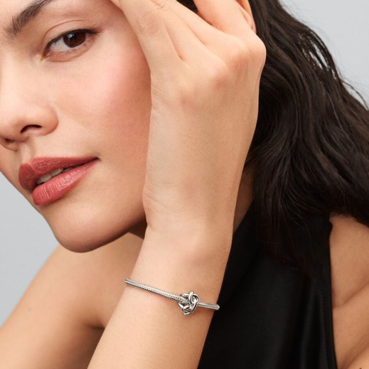 PANDORA MOMENTS Σύμβολο με το Άπειρο