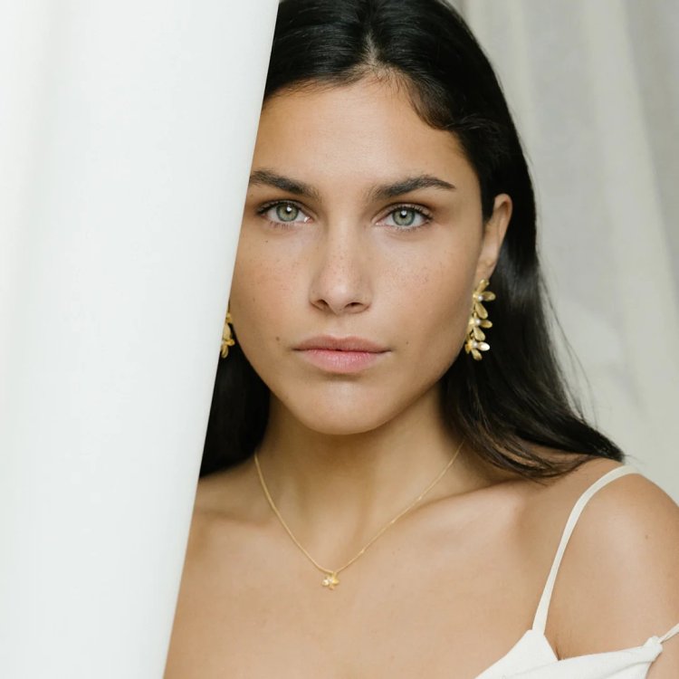 24KAE Necklace with Flower and Pearl