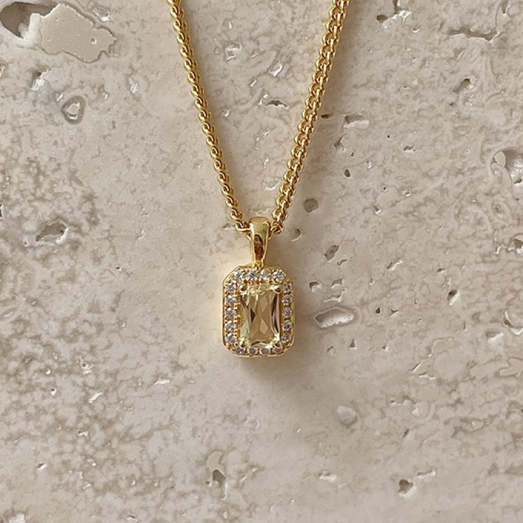 24KAE Collier with Magic Stone