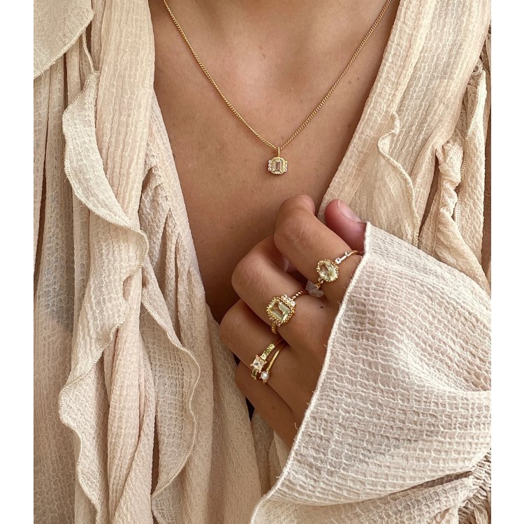 24KAE Necklace with Vintage Look Pendant