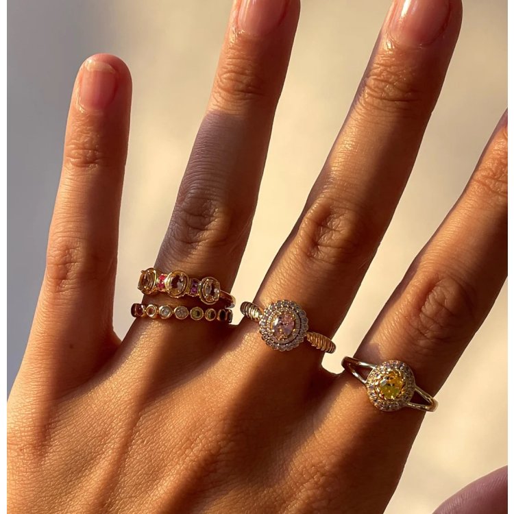 24KAE Ring with Colored Stones and Twisted Band