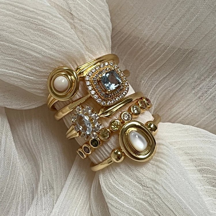 24KAE Vintage Look Ring with Colored Stones