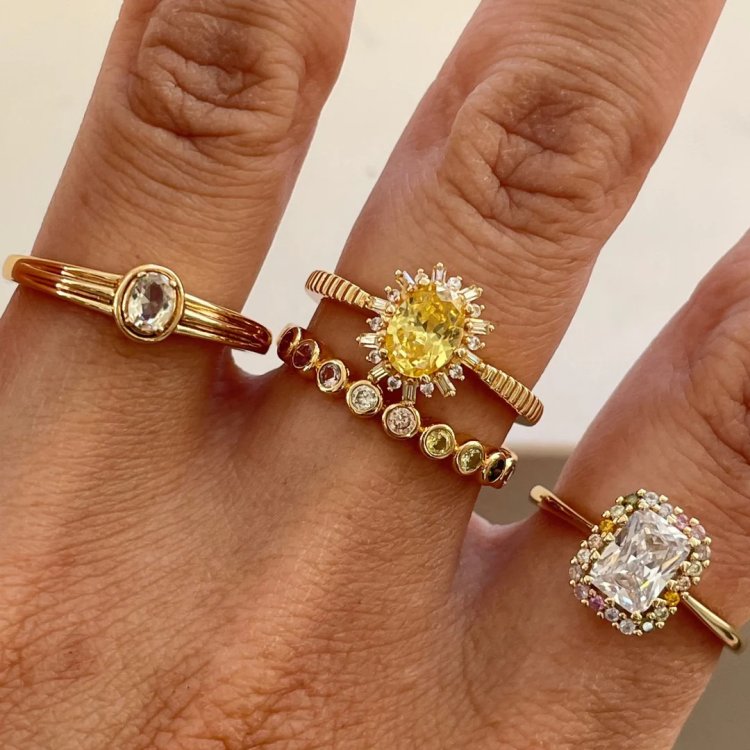 24KAE Ring with Oval Shaped Stone