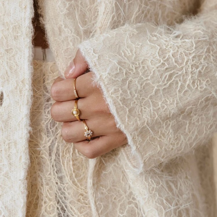 24KAE Ring with Colored Stone