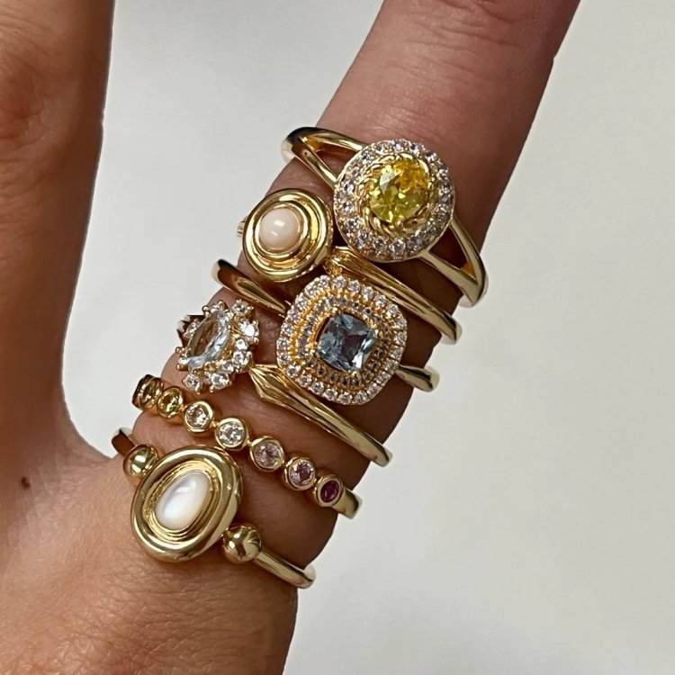 24KAE Ring with Colored Stone