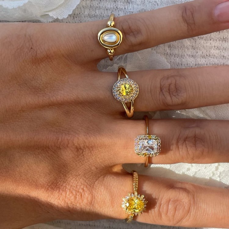 24KAE Classic Ring with Oval Shaped Pearl