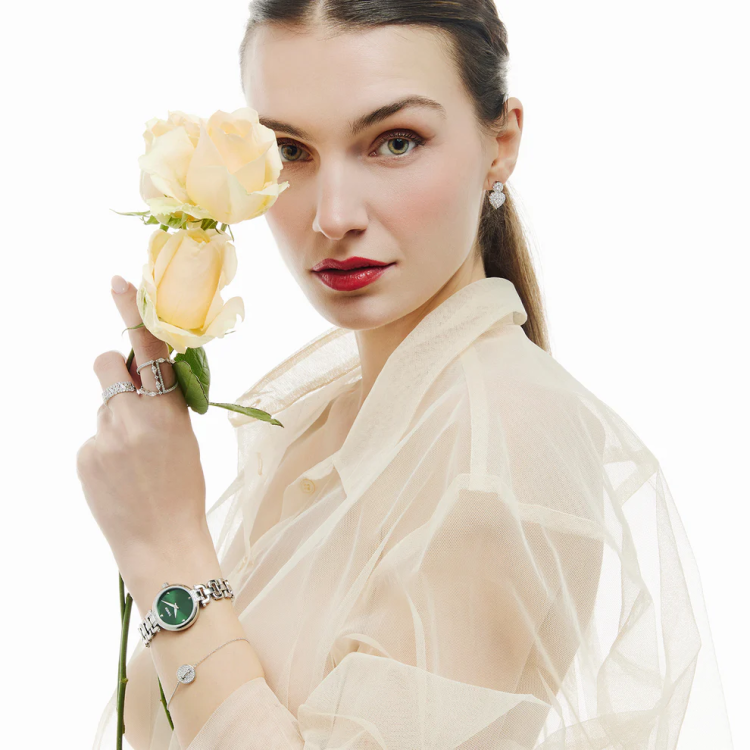 BREEZE KNOTIQUE Crystals Silver Stainless Steel Bracelet