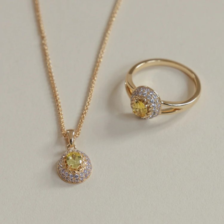 24KAE Necklace with Vintage Look Ornament