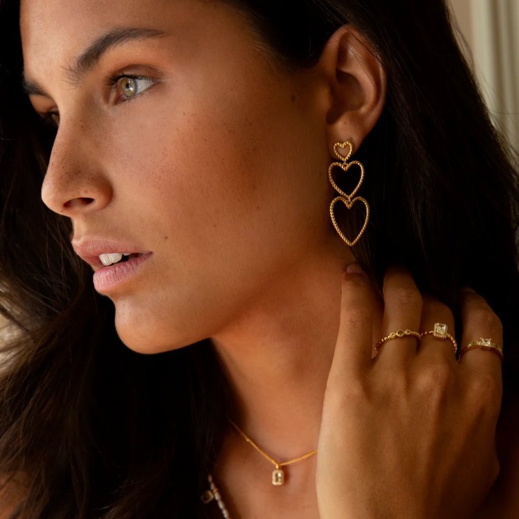 24ΚΑΕ Heartshaped Statement Earrings