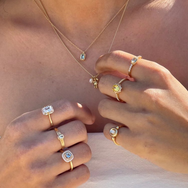 24KAE Necklace with Colored Stone