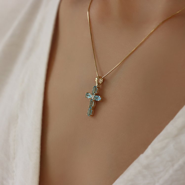 Σταυρός σε Κίτρινο Χρυσό 14Κ με Τοπάζ & Ζιργκόν