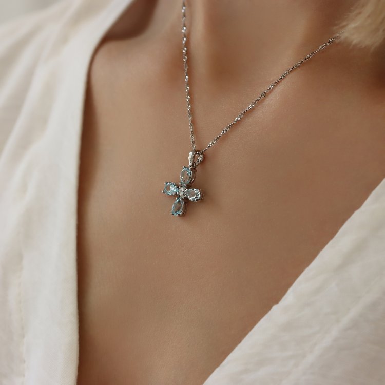 Σταυρός σε Λευκό Χρυσό 14Κ με Τοπάζ & Ζιργκόν