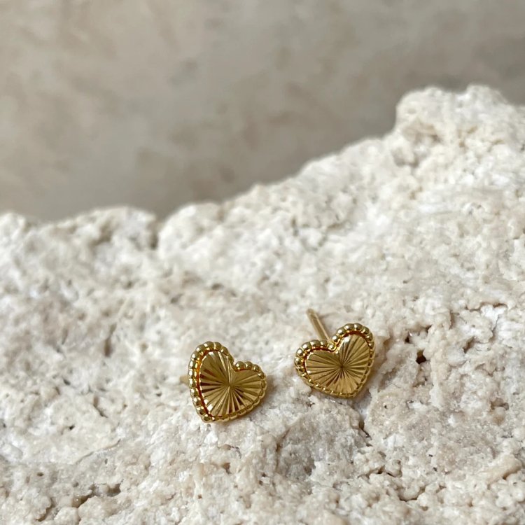 24KAE Heartshaped Earstud
