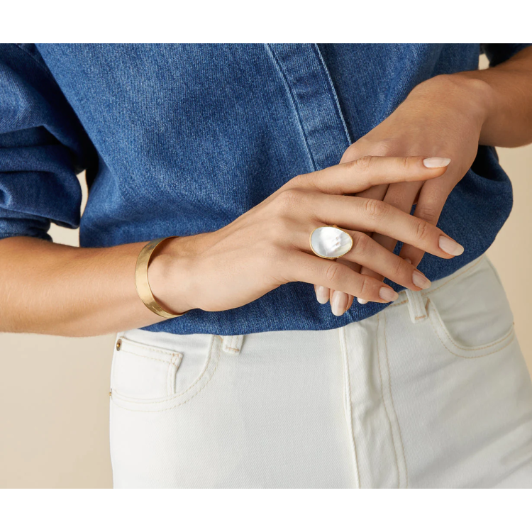 MARCO BICEGO LUNARIA Coctail Ring with MOP in Yellow Gold 18K