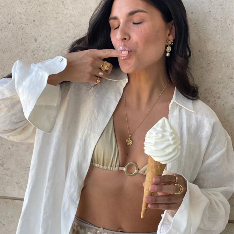 24KAE Flowershaped Statement Ring with Green Stone