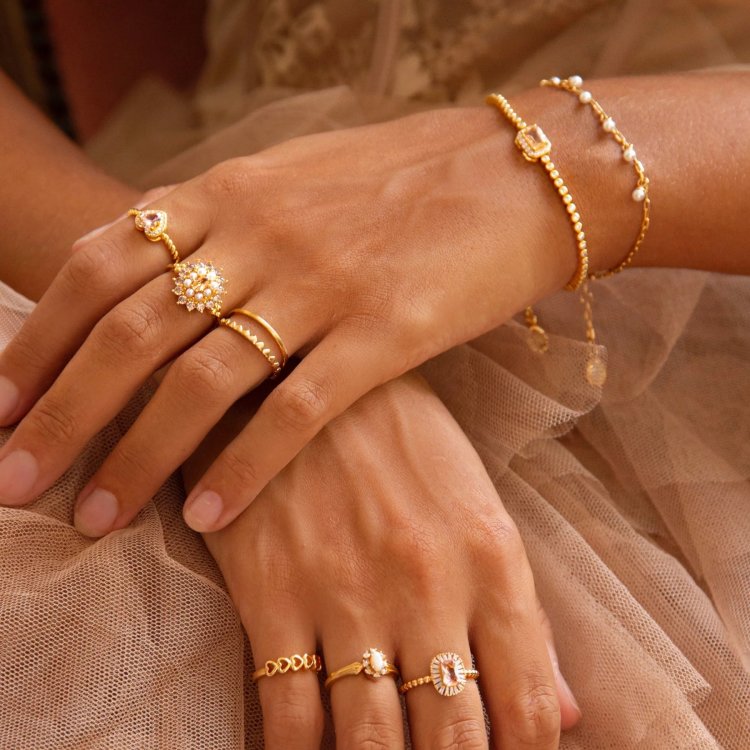 24KAE Bracelet with Vintage Ornament